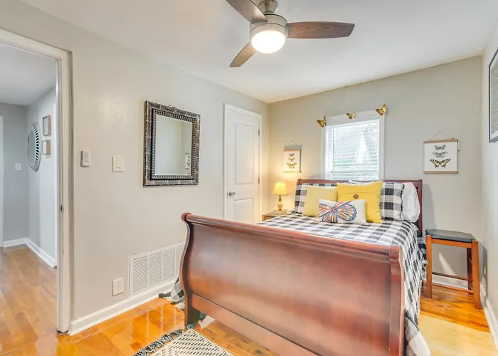 1 Mi To Dtwn: W/ Furnished Patio In Pensacola